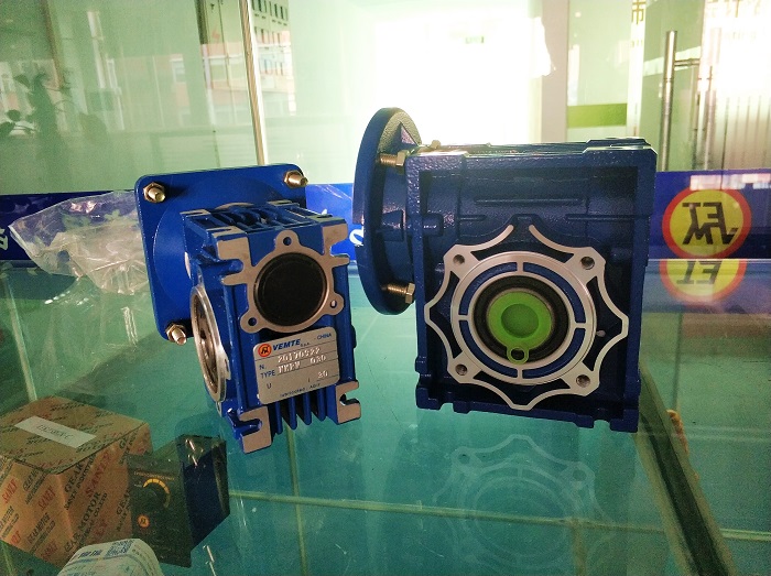 輸送機(jī)減速機(jī)，3KW減速機(jī),齒輪減速電機(jī),NMRV減速機(jī),蝸輪蝸桿減速機(jī)